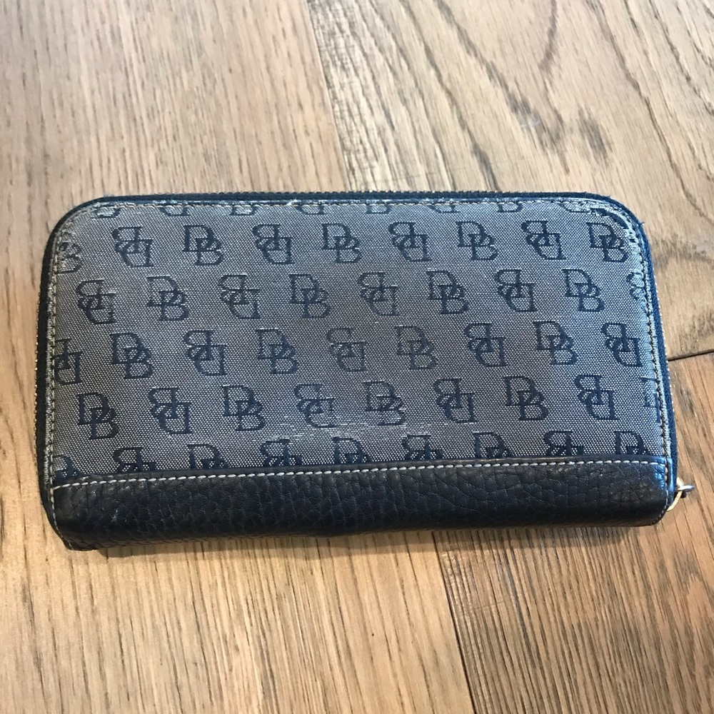Dooney and Bourke diaper bag and wallet. - Picture 5 of 6